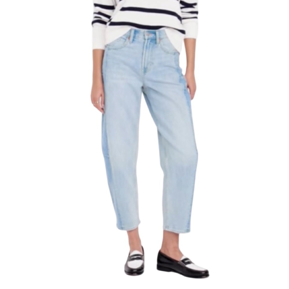 Old Navy High Rise Barrel Leg Jeans in size 6 Petite